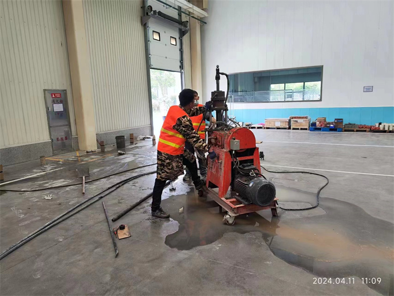 城口厂房地面下沉塌陷注浆加固施工